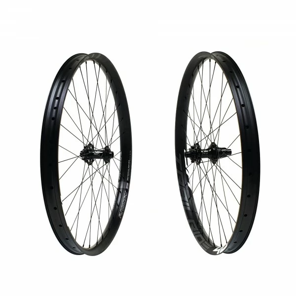 Fun Works N-Light Boost E-Bike Trailride 40 Hybrid E-MTB Laufradsatz 27,5 650b 1 Fun Works N-Light Boost E-Bike Trailride 40 Hybrid E-MTB Laufradsatz 27,5 650b