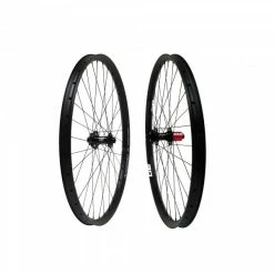 Fun Works N-Light Mega 2.0 Boost 36T Ratchet Drive Track Mack 30 Laufradsatz 27,5 650b 1770g